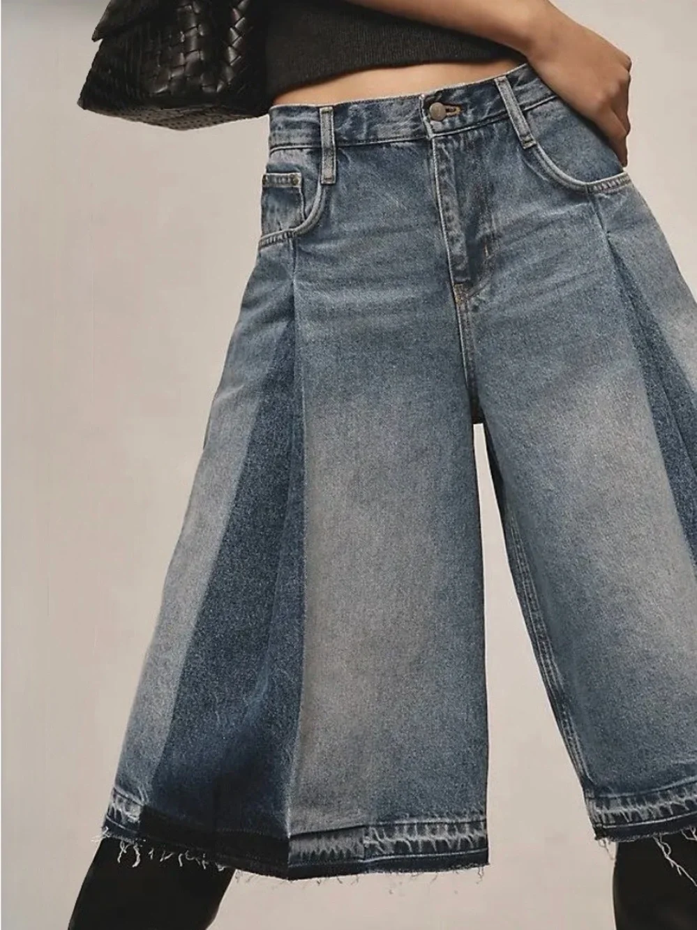 Pilcro Pleated Culotte Jeans Size 27 Wide Leg Denim Raw Hem Anthropologie EUC - Picture 2 of 8